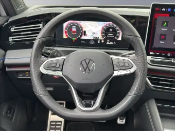 VW Tiguan 2.0 TDI R-Line 4Motion DSG HUD PANO 360