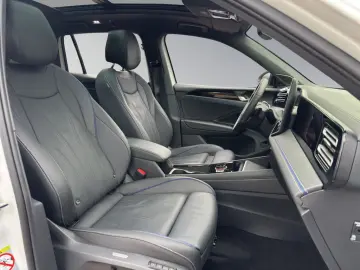 VW Tiguan 2.0 TDI R-Line 4Motion DSG HUD PANO 360