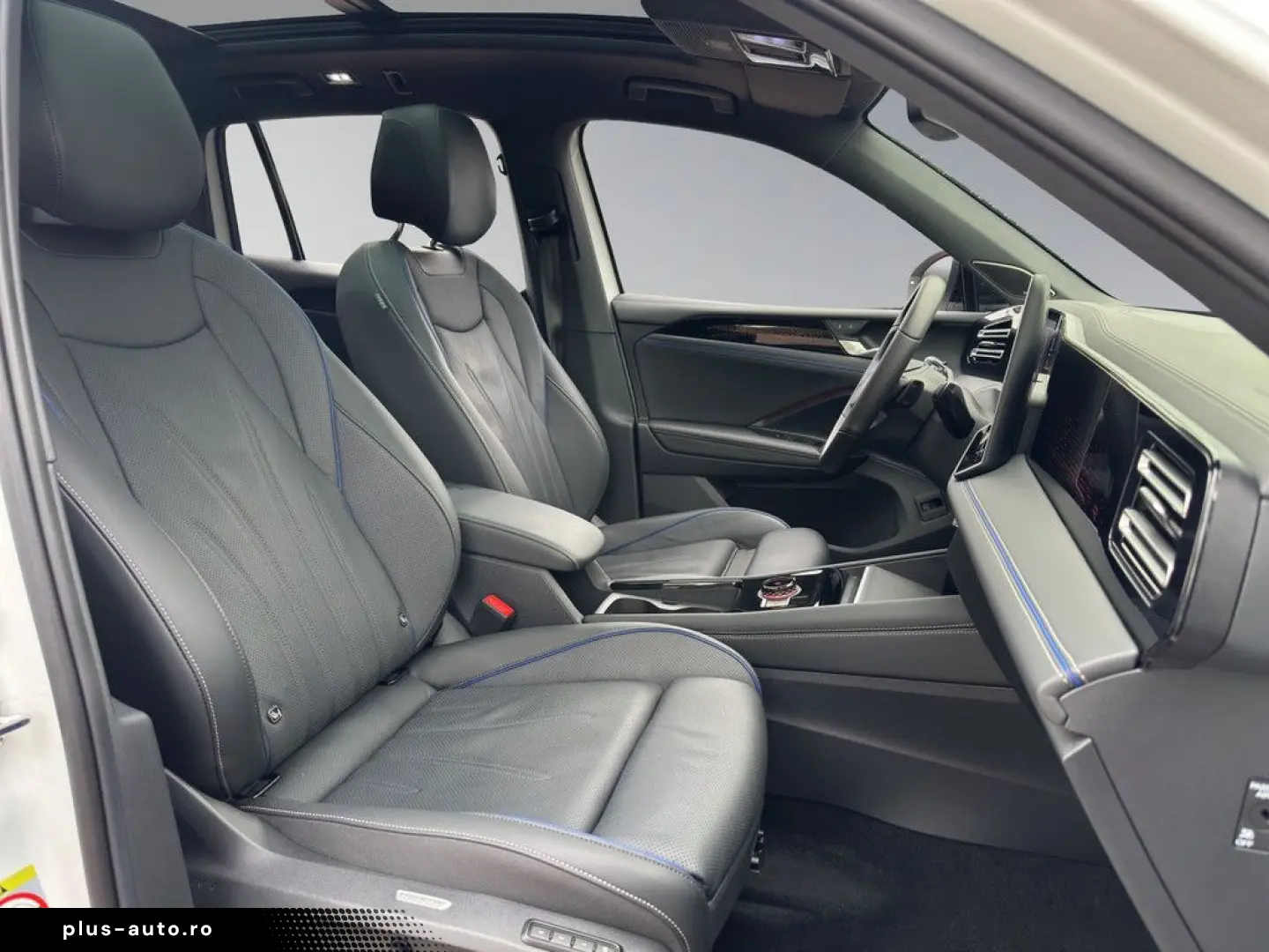 VW Tiguan 2.0 TDI R-Line 4Motion DSG HUD PANO 360