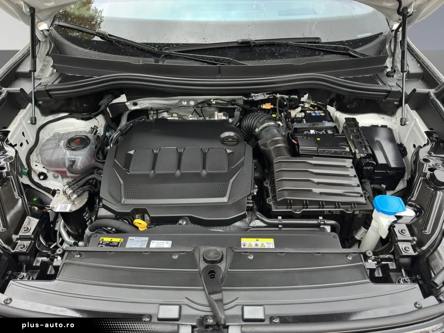 VW Tiguan 2.0 TDI R-Line 4Motion DSG HUD PANO 360