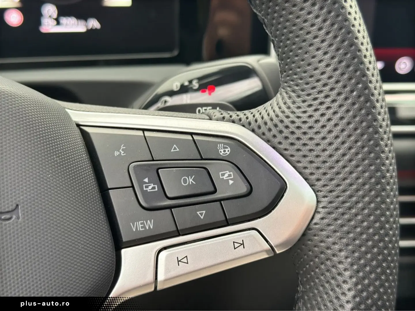 VW Tiguan 2.0 TDI R-Line 4Motion DSG HUD PANO 360