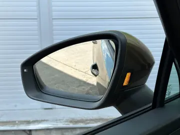 SKODA 2.0TDi 4x4 Exclusive PDACH STHZ DCC eHK LM20 AHK