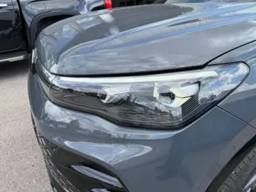 VW Tiguan 2.0 TDI DSG 4Motion R-Line AHK Pano IQ-Li