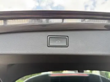 VW Tiguan 2.0 TDI DSG 4Motion R-Line AHK Pano IQ-Li