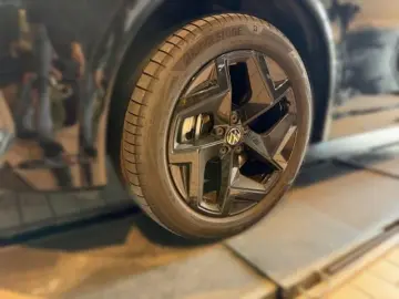 VW Tiguan 2.0 TDI R-Line 4Motion Pano AHK Leder Hea