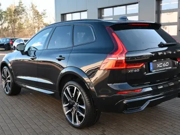 VOLVO XC60 B4 D AWD Ultimate Dark STDHZG 360  ACC AHK