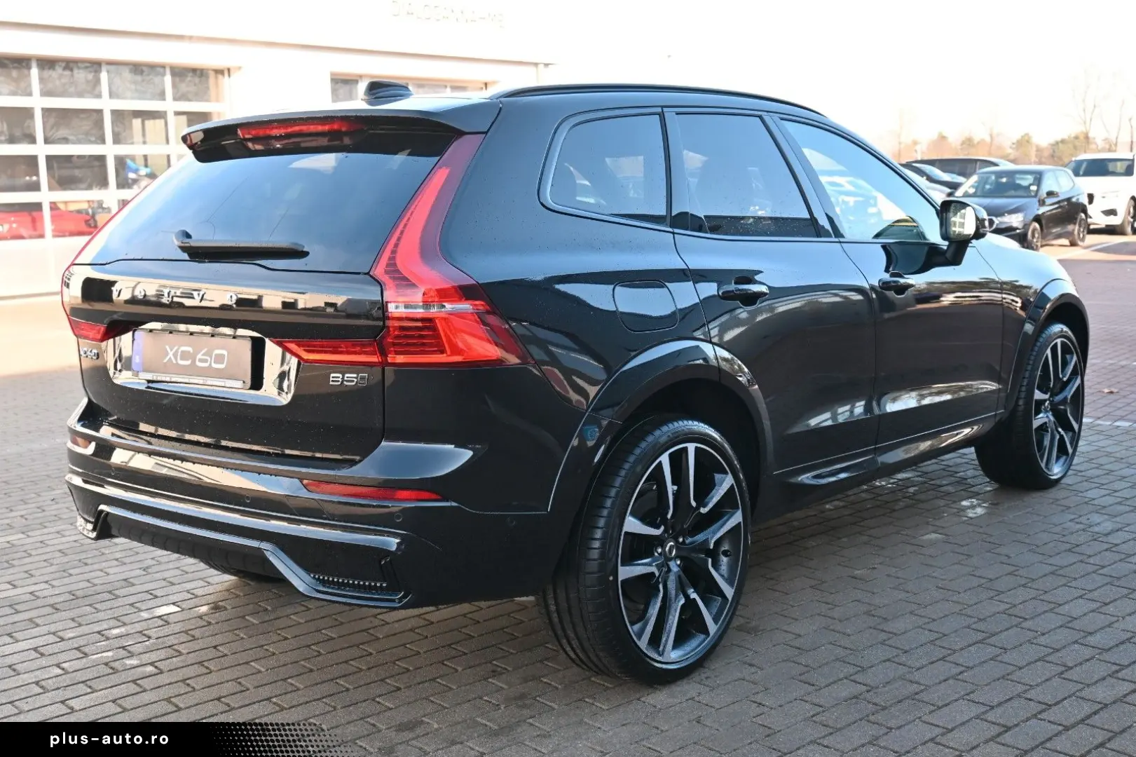 VOLVO XC60 B4 D AWD Ultimate Dark STDHZG 360  ACC AHK