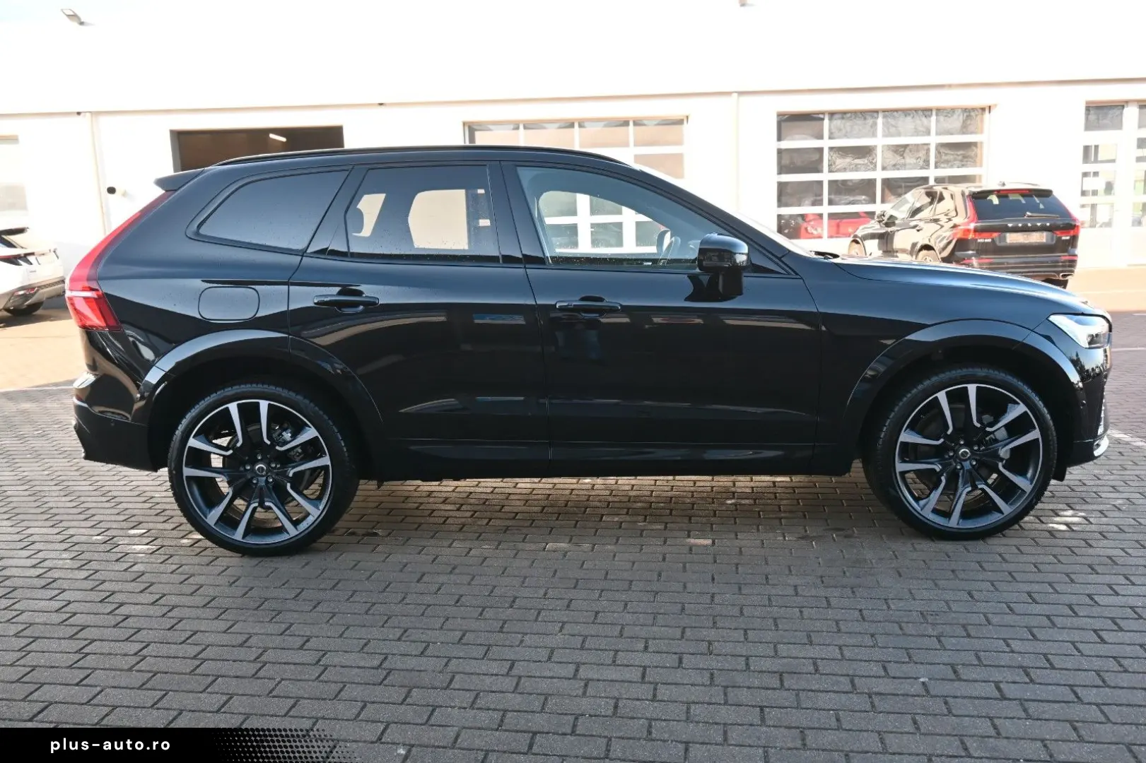 VOLVO XC60 B4 D AWD Ultimate Dark STDHZG 360  ACC AHK