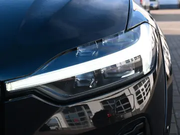 VOLVO XC60 B4 D AWD Ultimate Dark STDHZG 360  ACC AHK