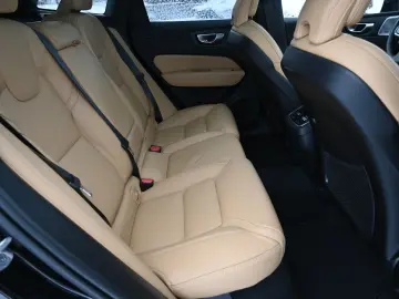 VOLVO XC60 B4 D AWD Ultimate Dark STDHZG 360  ACC AHK