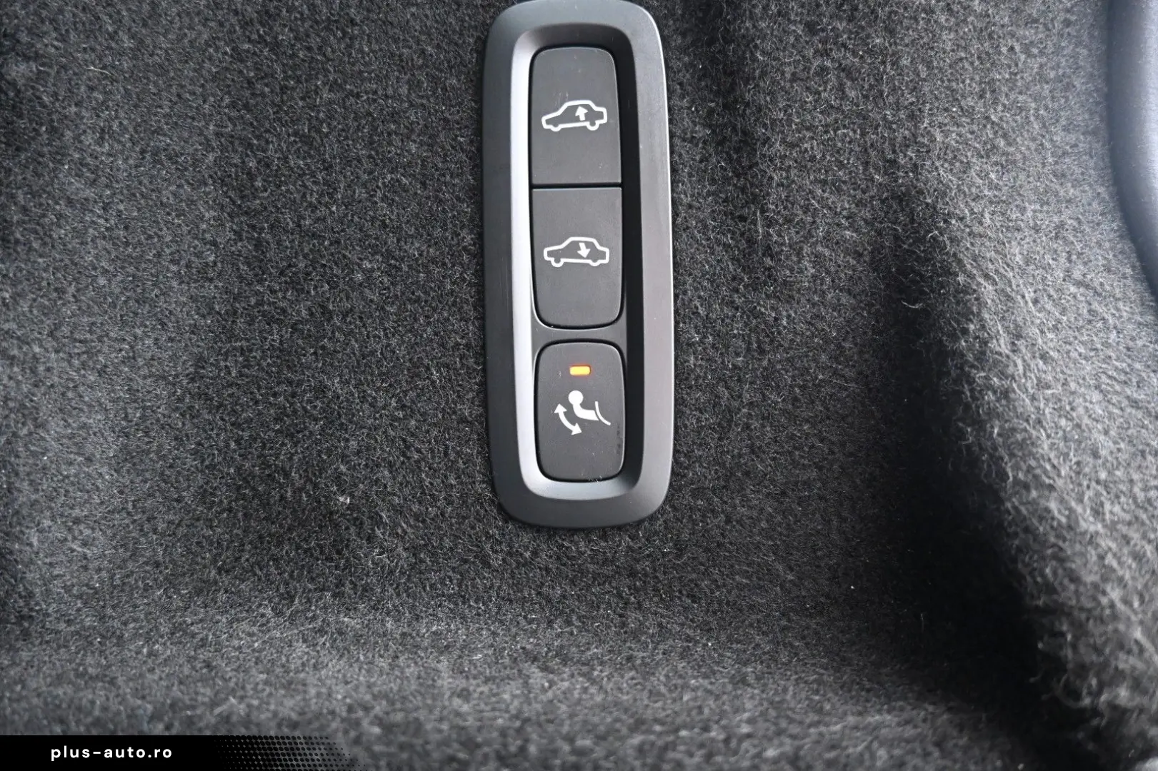 VOLVO XC60 B4 D AWD Ultimate Dark STDHZG 360  ACC AHK