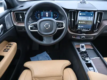 VOLVO XC60 B4 D AWD Ultimate Dark STDHZG 360  ACC AHK