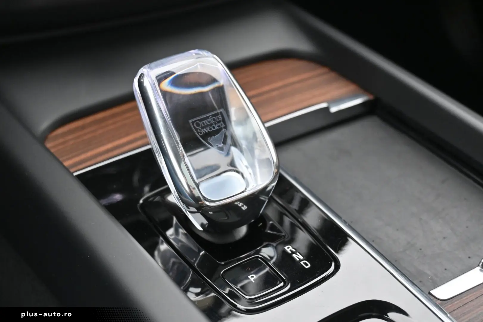 VOLVO XC60 B4 D AWD Ultimate Dark STDHZG 360  ACC AHK