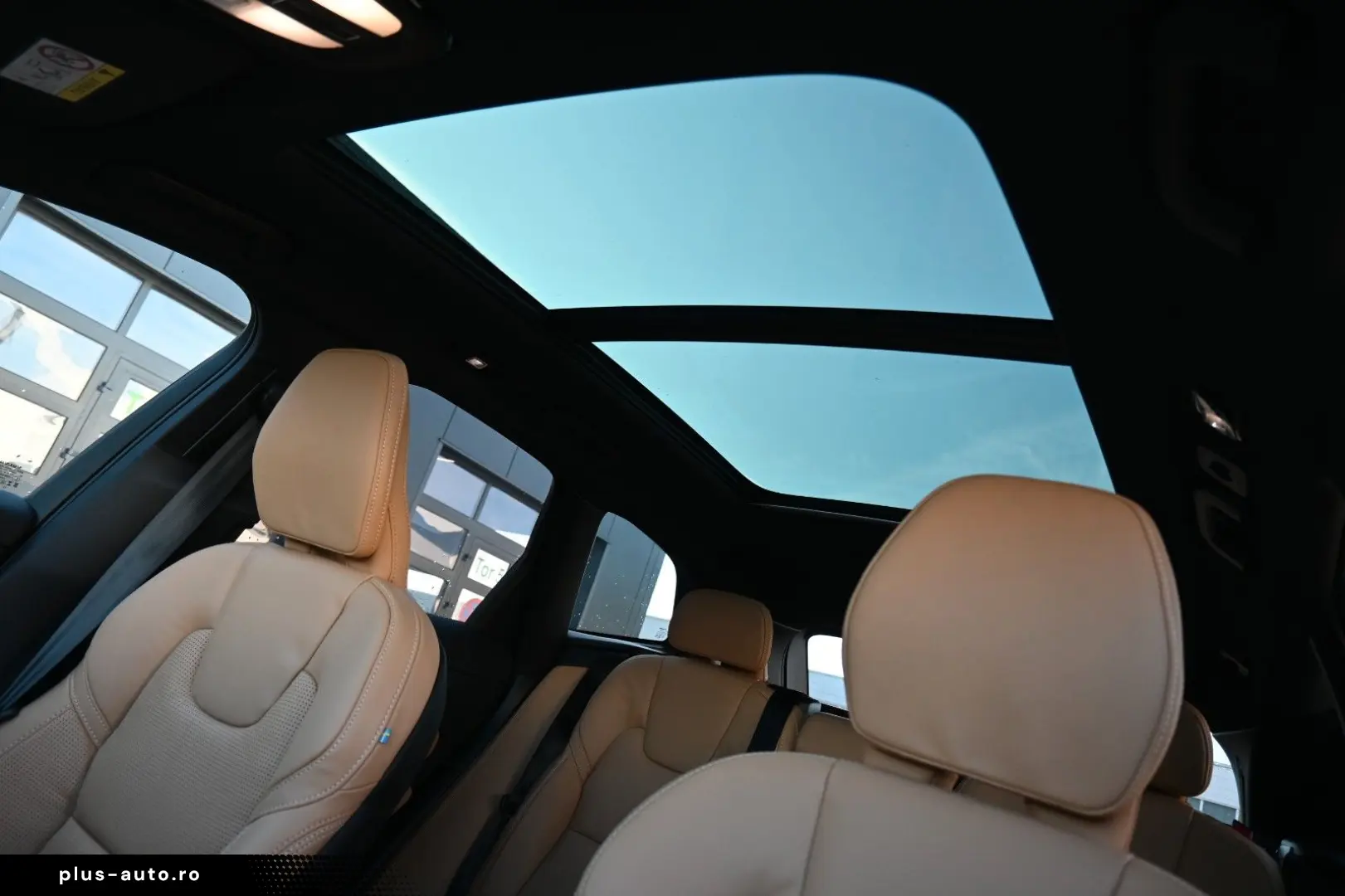 VOLVO XC60 B4 D AWD Ultimate Dark STDHZG 360  ACC AHK