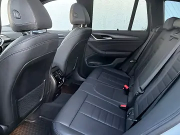 BMW X3 xDrive20d M Sport (AHK Pano 20  Memory)