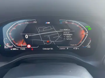 BMW X3 xDrive20d M Sport (AHK Pano 20  Memory)