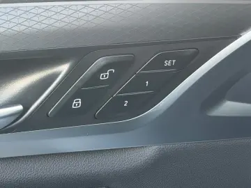 BMW X3 xDrive20d M Sport (AHK Pano 20  Memory)