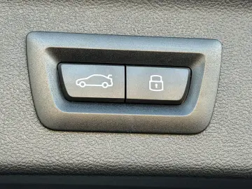 BMW X3 xDrive20d M Sport (AHK Pano 20  Memory)