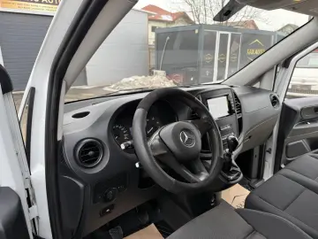 MERCEDES-BENZ VITO     3 LOCURI