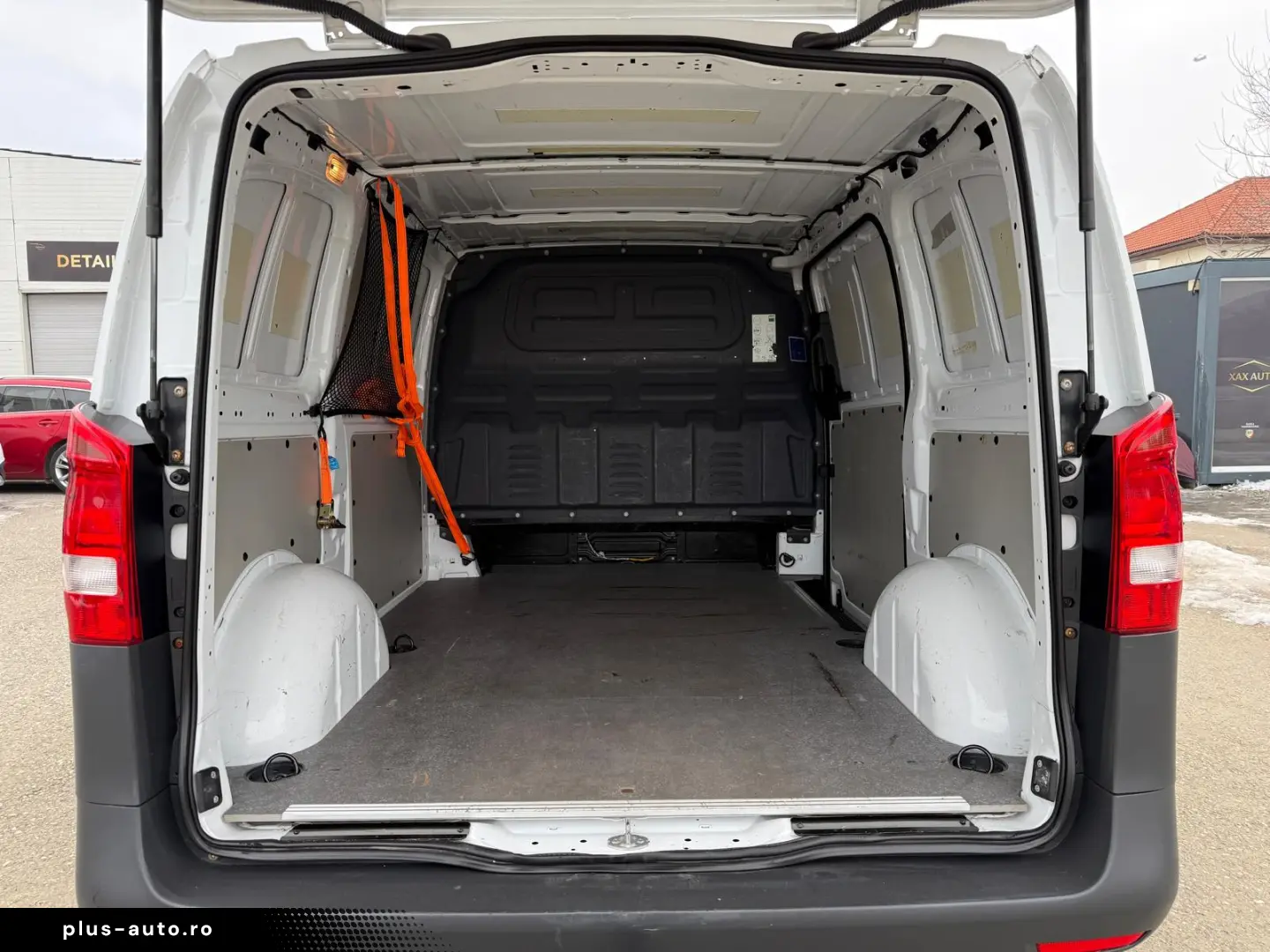 MERCEDES-BENZ VITO     3 LOCURI