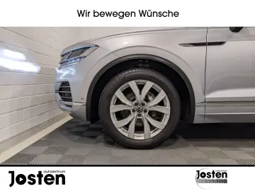 VW Touareg Elegance 3.0 TDI AHK MTRX Pano Luft StHz