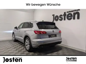 VW Touareg Elegance 3.0 TDI AHK MTRX Pano Luft StHz
