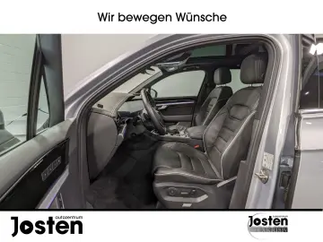 VW Touareg Elegance 3.0 TDI AHK MTRX Pano Luft StHz