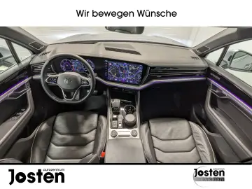 VW Touareg Elegance 3.0 TDI AHK MTRX Pano Luft StHz