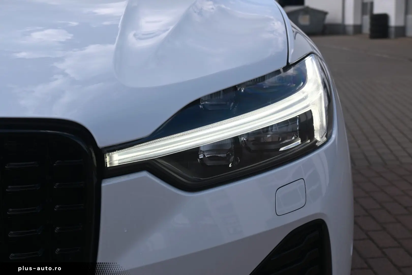 VOLVO XC60 B4 D AWD Ultimate Dark STDHZG 360  LUFT ACC