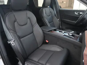 VOLVO XC60 B4 D AWD Ultimate Dark STDHZG 360  LUFT ACC