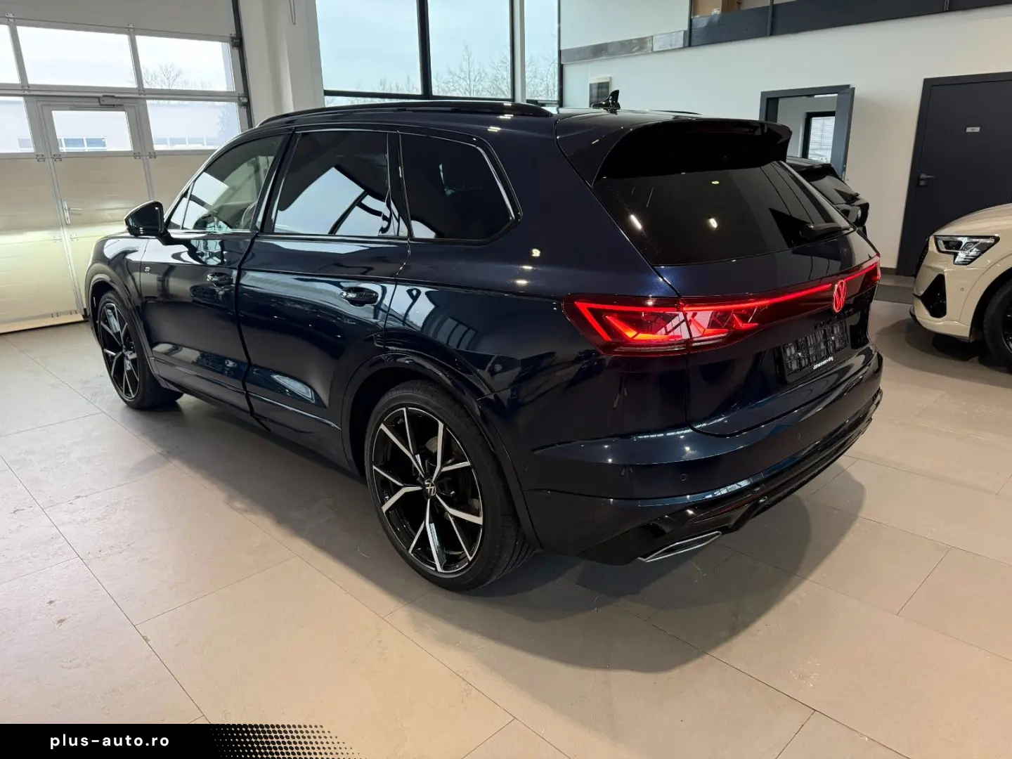 VW Touareg R-Line 4M AID MATRIX STHZ 360  AHK