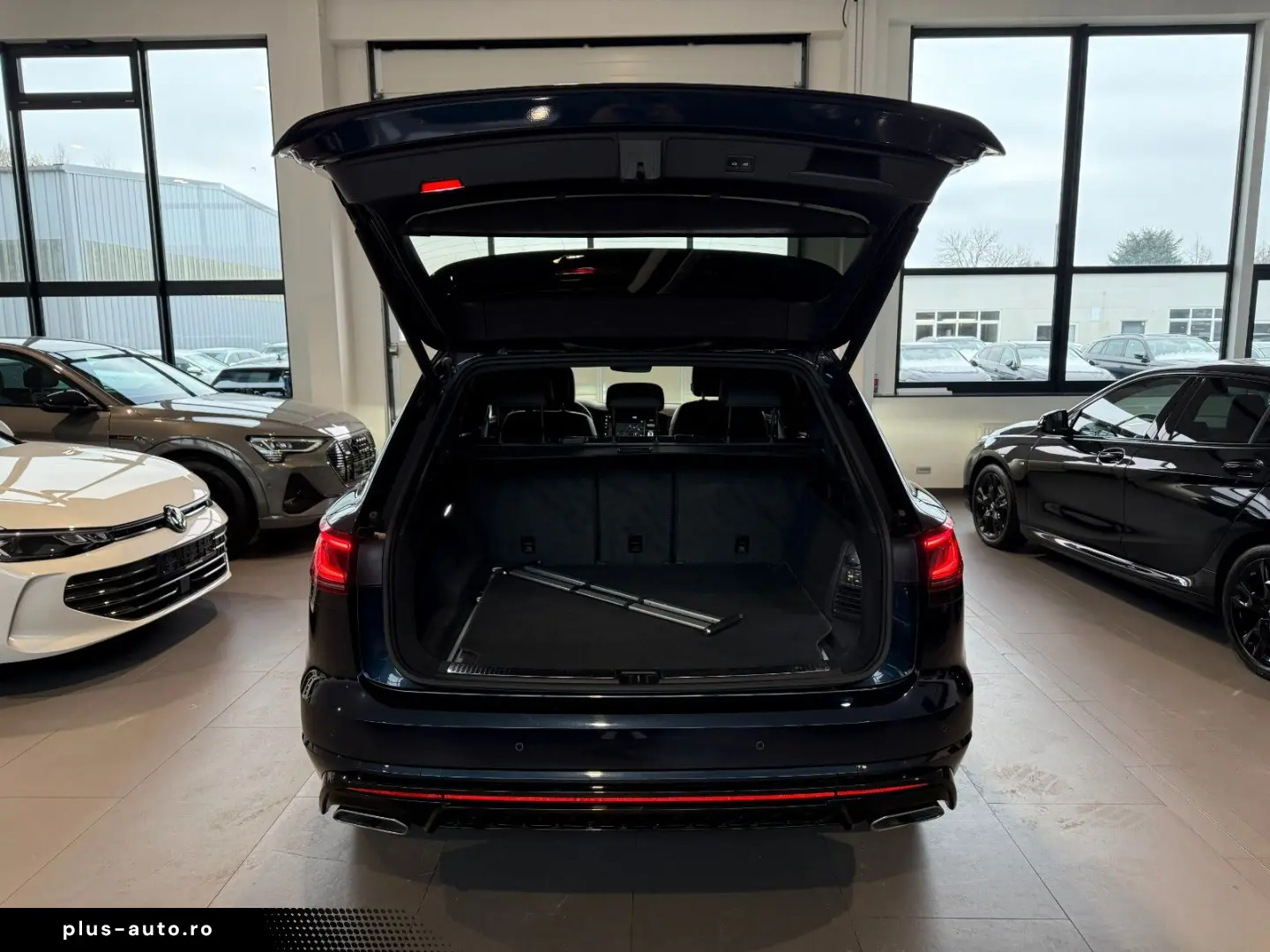 VW Touareg R-Line 4M AID MATRIX STHZ 360  AHK