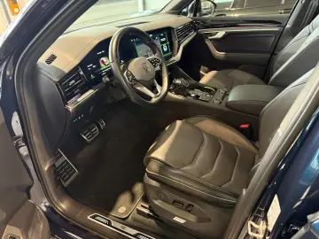 VW Touareg R-Line 4M AID MATRIX STHZ 360  AHK