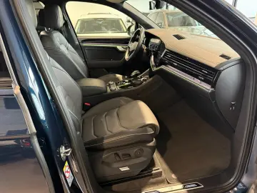 VW Touareg R-Line 4M AID MATRIX STHZ 360  AHK