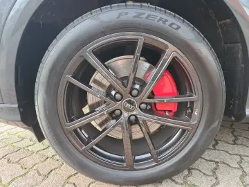 AUDI Q5 S line 2.0 TDI quattro S tronic S line PANO A