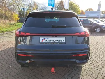 AUDI Q5 S line 2.0 TDI quattro S tronic S line PANO A