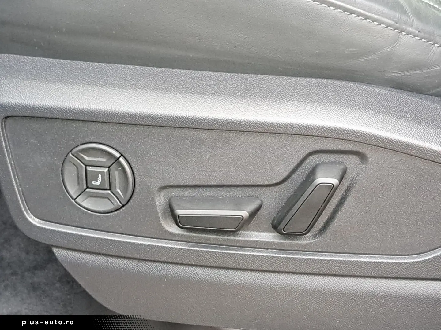 AUDI Q5 S line 2.0 TDI quattro S tronic S line PANO A