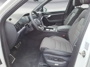 VW Touareg TDI R-Line AHK IQ.Drive HUD Dynaudio ACC