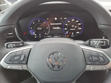 VW Touareg TDI R-Line AHK IQ.Drive HUD Dynaudio ACC