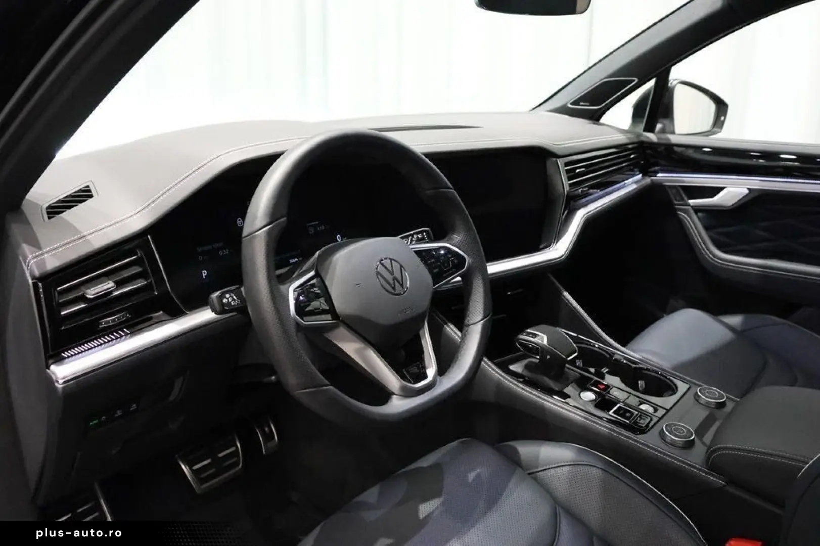 VW Touareg 3.0 TDI 286hp 4Motion R-Line Massage VAT