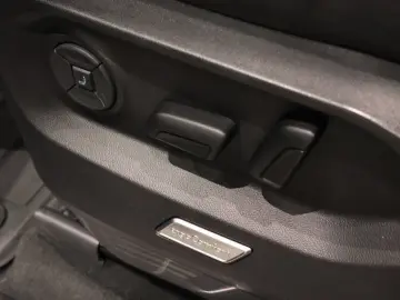 VW Touareg 3.0 TDI 286hp 4Motion R-Line Massage VAT