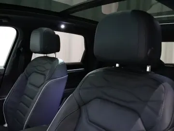 VW Touareg 3.0 TDI 286hp 4Motion R-Line Massage VAT