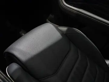 VW Touareg 3.0 TDI 286hp 4Motion R-Line Massage VAT