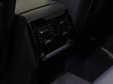 VW Touareg 3.0 TDI 286hp 4Motion R-Line Massage VAT