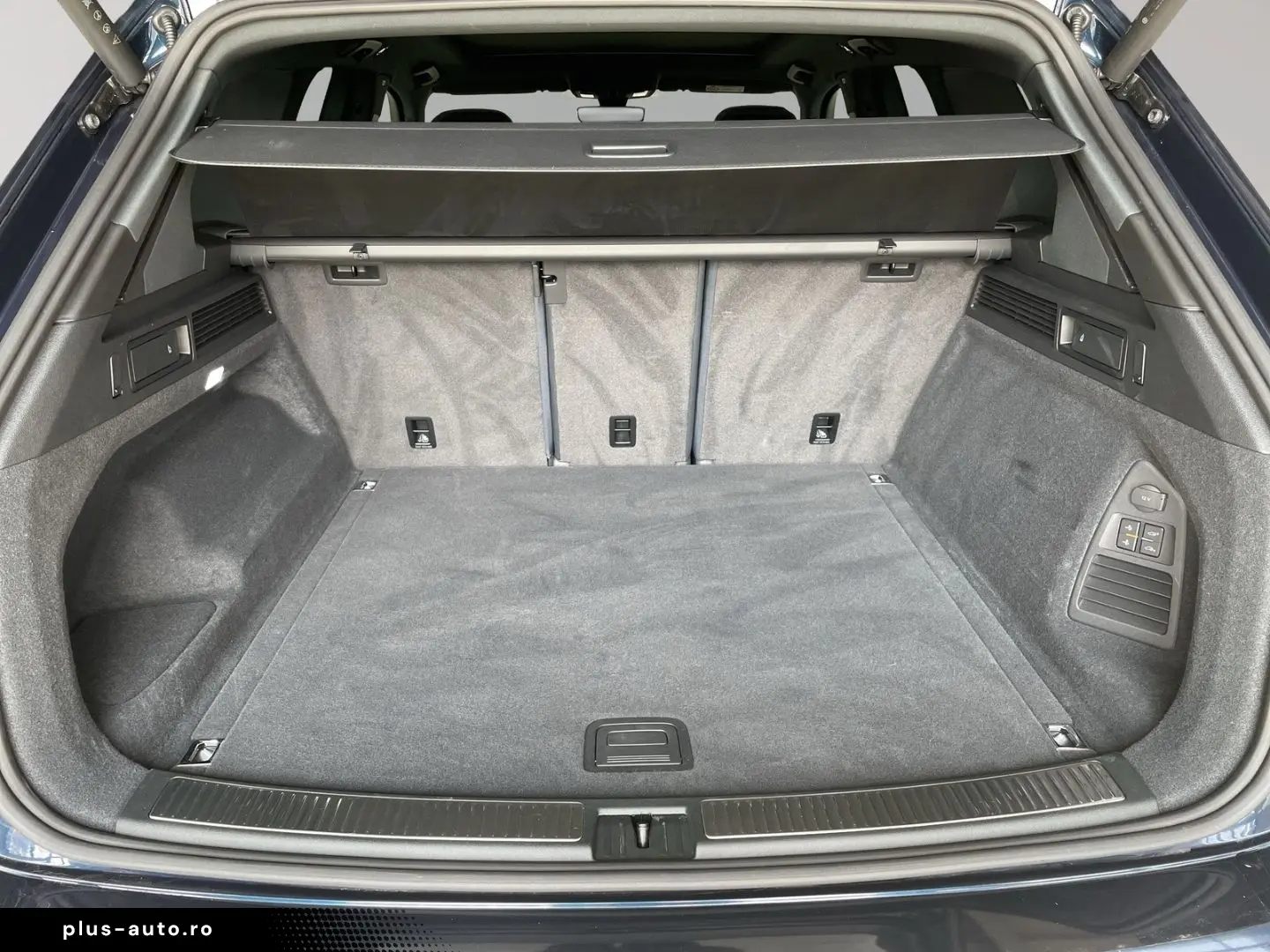 VW Touareg 3 0 V6 TDI R-Line 4M Matrix AHK Memory L