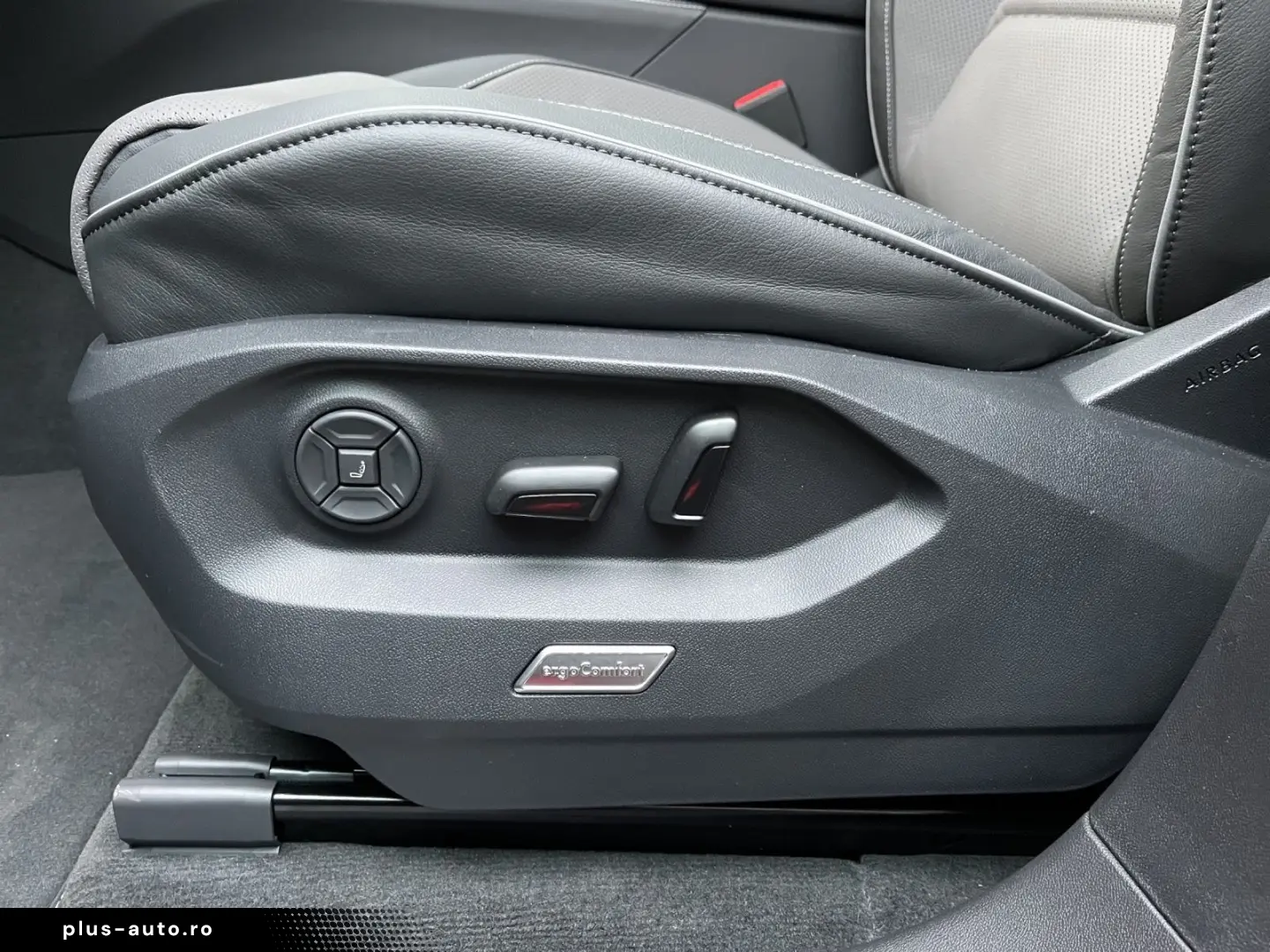 VW Touareg R-Line Matrix NAVI WR PANORAMA  Adaptive