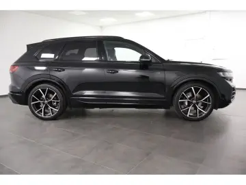 VW Touareg 3.0 TDI 4M R-Line  Black Style  Navi Mat