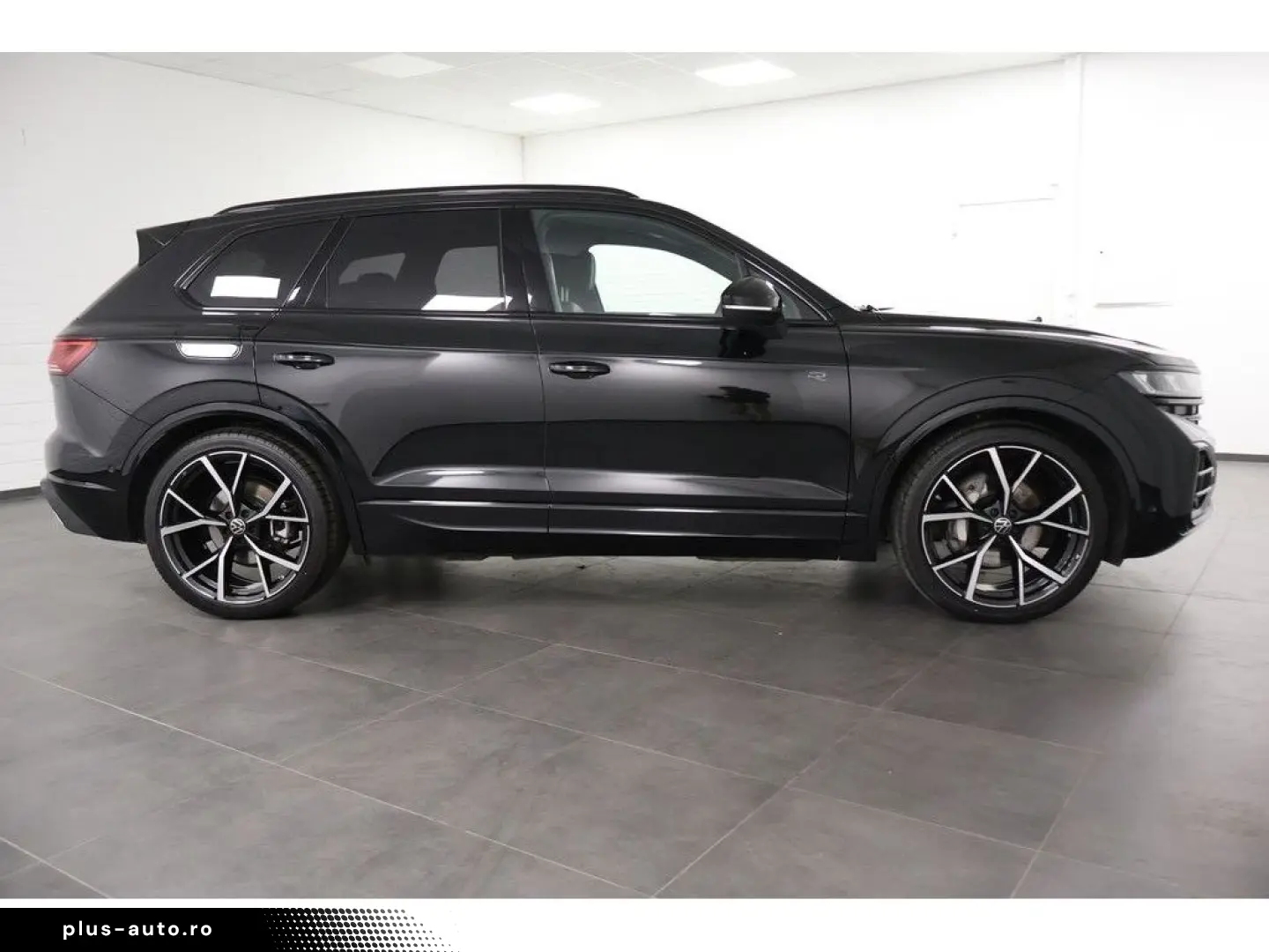 VW Touareg 3.0 TDI 4M R-Line  Black Style  Navi Mat