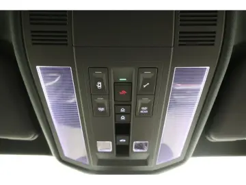 VW Touareg 3.0 TDI 4M R-Line  Black Style  Navi Mat