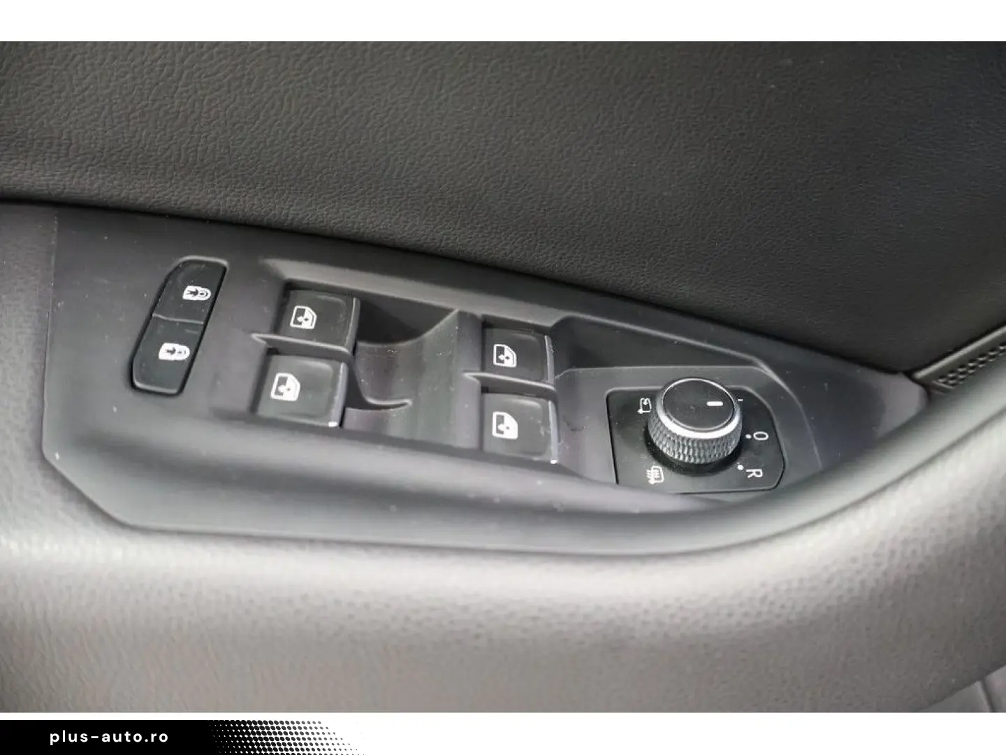 VW Touareg 3.0 TDI 4M R-Line  Black Style  Navi Mat